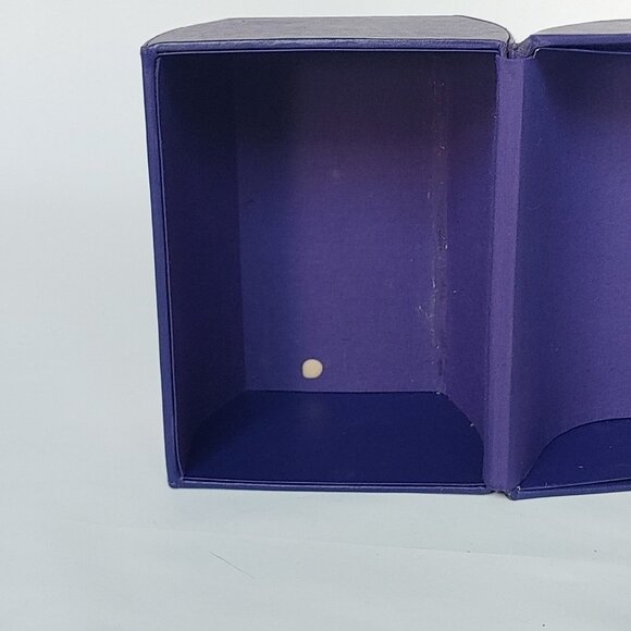 LOVELY MARC JACOBS LOLA Gift Box Storage Box Flip Top Magnetic Closure - Picture 8 of 9